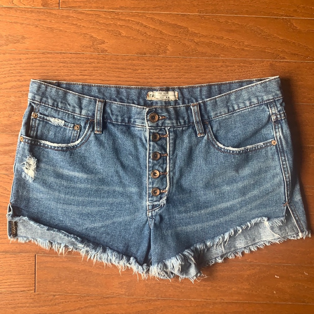 Free People Button Fly Denim Cutoff Jean Shorts Medium Wash Size 30